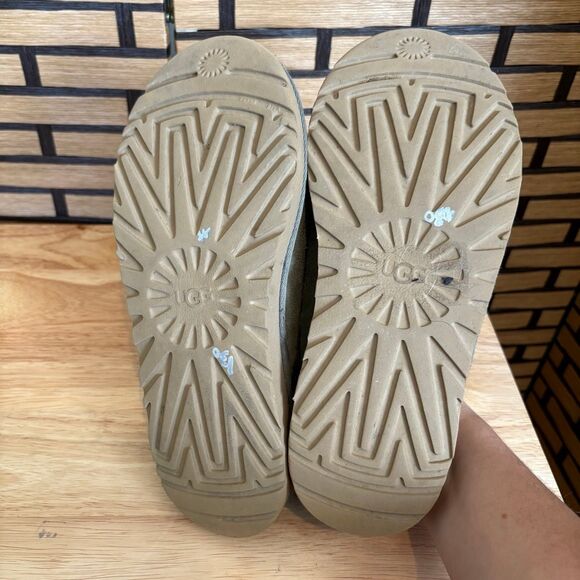 UGG Green Tasman Slippers Size 9 - Picture 8 of 8
